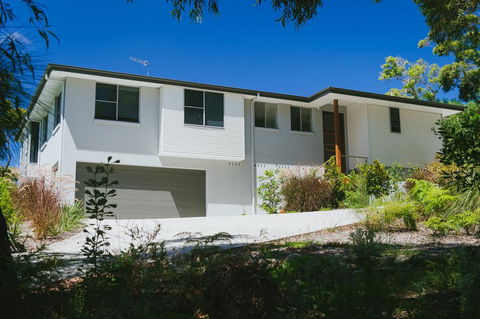 YARINGA - Retreat Style Accomodation With Swimming Pool - Accommodation Sunshine Coast 1