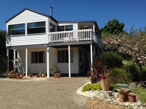 Yarra Glen Bed & Breakfast - Accommodation Sunshine Coast 0