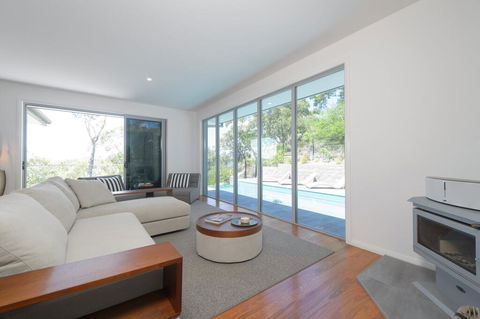 YARINGA - Retreat Style Accomodation With Swimming Pool - Accommodation Sunshine Coast 0