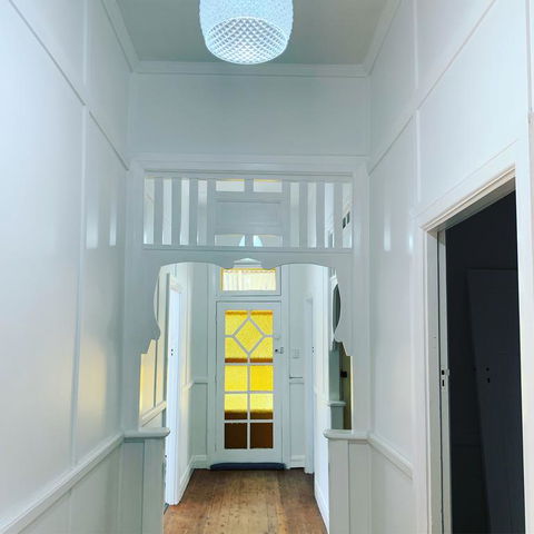 Yellow Door House Adelong - Accommodation Sunshine Coast 3