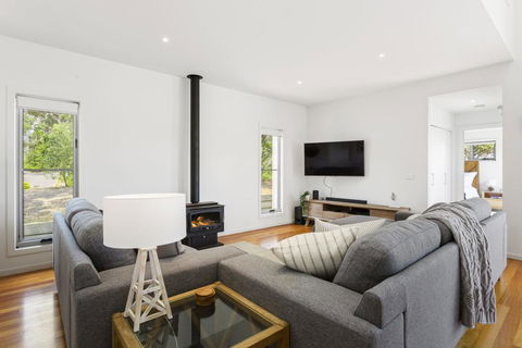 YOU, ME AND THE SEA - BLAIRGOWRIE - Accommodation Sunshine Coast 1