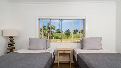 Your Luxury Escape - Byron Sunset Breeze - Accommodation Sunshine Coast 2