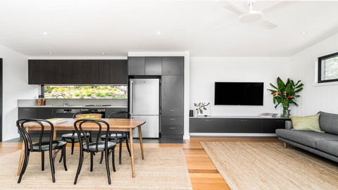 Your Luxury Escape - Carinya Cottages 3 - Accommodation Sunshine Coast 3