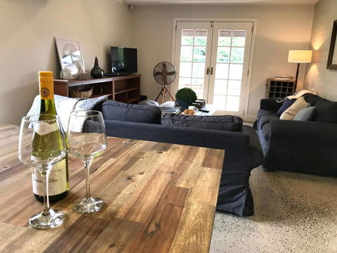YSG The Edward Townhouse 151 - Walk To Town - Accommodation Sunshine Coast 2