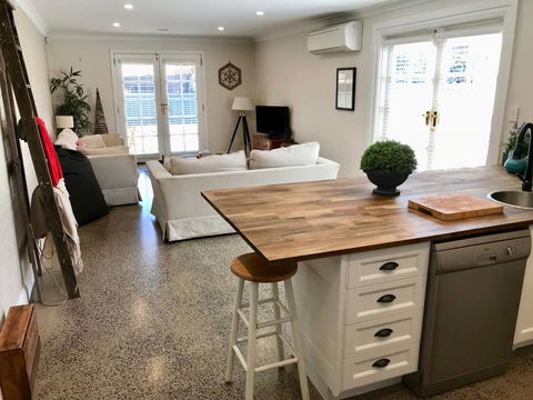 YSG The Edward Townhouse 153 - Walk To Town - Accommodation Sunshine Coast 0