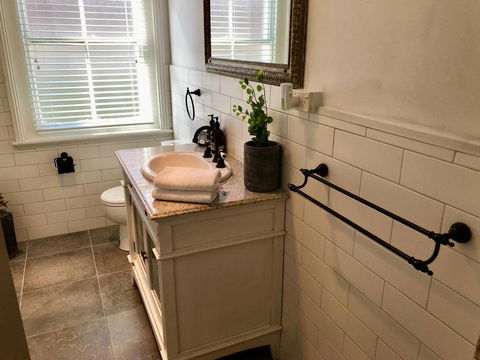 YSG The Edward Townhouse 153 - Walk To Town - Accommodation Sunshine Coast 3