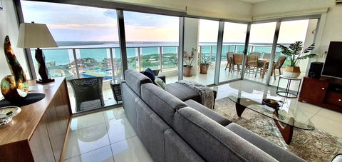 ZEN BY THE WATER - Darwin Premier Retreat - Accommodation Sunshine Coast 2