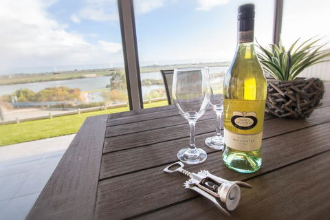 Serenity And Sweeping Murray River Views - Accommodation Sunshine Coast 2