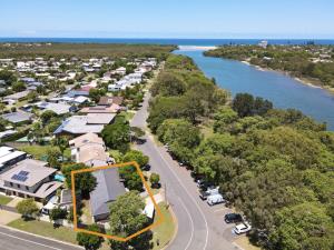 Coongarra Esplanade 41 Lakeshores - Accommodation Sunshine Coast 3