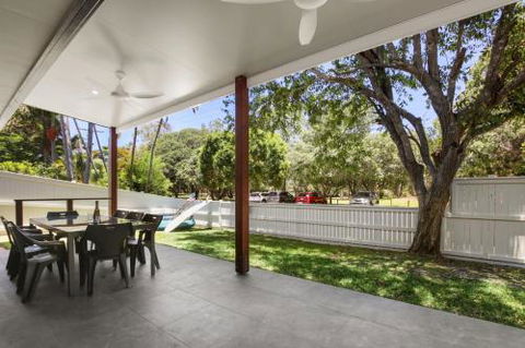 Coongarra Esplanade 41 Lakeshores - Accommodation Sunshine Coast 1
