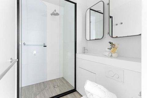 A 2BR Apt Near Melbourne Central & QV Market - Accommodation Sunshine Coast 2