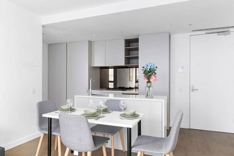 A 2BR Apt Near Melbourne Central & QV Market - Accommodation Sunshine Coast 4