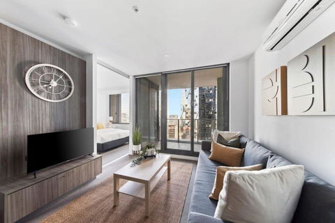 A 2BR Apt With City Views Next To Southern Cross - Accommodation Sunshine Coast 1