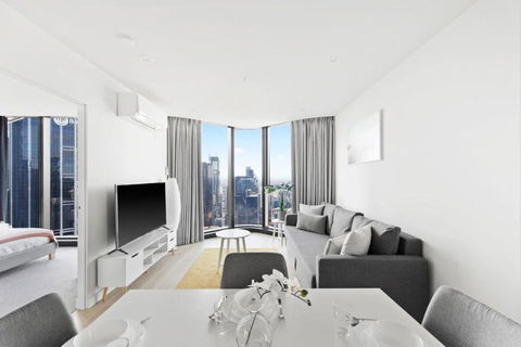 A 3BR Apt Next To Melbourne Central FREE Parking - Accommodation Sunshine Coast 0