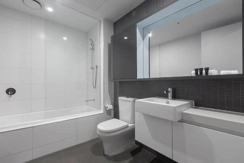 A 3BR Apt Next To Melbourne Zoo FREE Parking - Accommodation Sunshine Coast 3