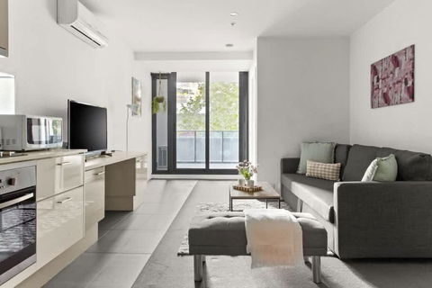 A Central Apt Right Next To Southern Cross - Accommodation Sunshine Coast 1