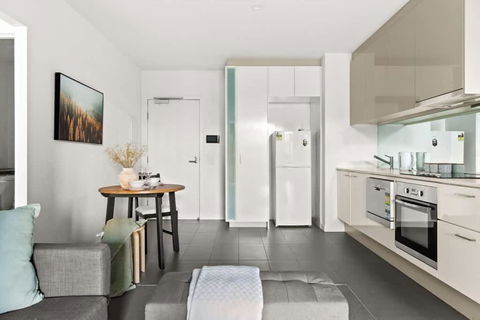 A Central Apt Right Next To Southern Cross - Accommodation Sunshine Coast 3