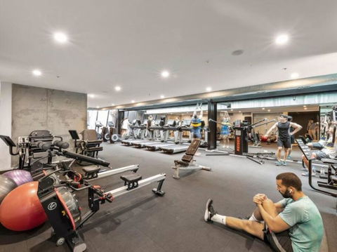 A Chic 2BR Apt Near Southern Cross, With Secure Parking - Accommodation Sunshine Coast 3