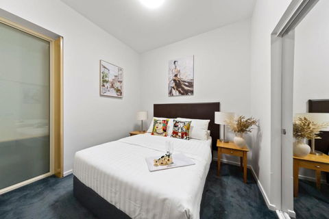 A Chic Apartment On Bourke St Near Chinatown - Accommodation Sunshine Coast 1