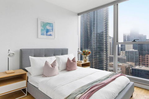 A Chic & Lovely 2BR Apt CBD With City Views - Accommodation Sunshine Coast 0
