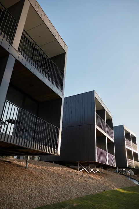 Accommodation @ Curlewis - Accommodation Sunshine Coast 2