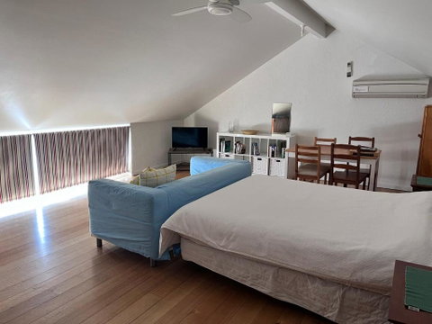 Adelaide Close CBD Large Private Studio Apartment In St Peters - Accommodation Sunshine Coast 1
