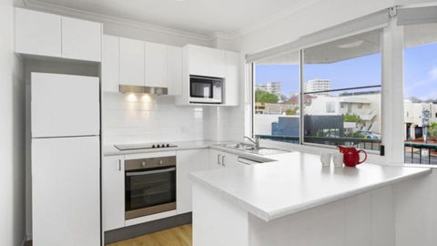 Anchors Aweigh Unit 6 - Accommodation Sunshine Coast 2