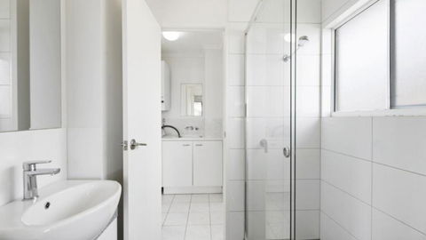 Anchors Aweigh Unit 6 - Accommodation Sunshine Coast 3
