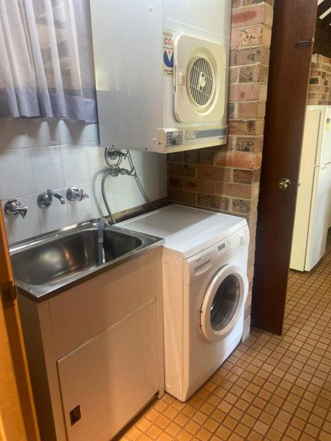 Avoca Beach Hotel - Accommodation Sunshine Coast 1