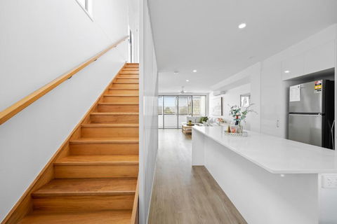 Azure River Side Townhouse - Accommodation Sunshine Coast 3