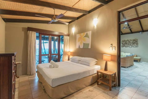 BALA Beach House On ABSOLUTE Beachfront - Accommodation Sunshine Coast 4