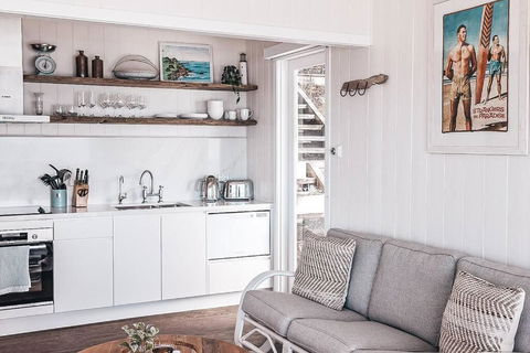 BAY PROPERTIES . Beach House Studio - Accommodation Sunshine Coast 1