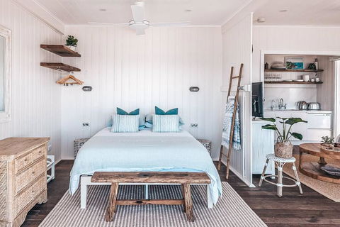 BAY PROPERTIES . Beach House Studio - Accommodation Sunshine Coast 4