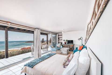 BAY PROPERTIES . Pacific Lodge Studio - Accommodation Sunshine Coast 0