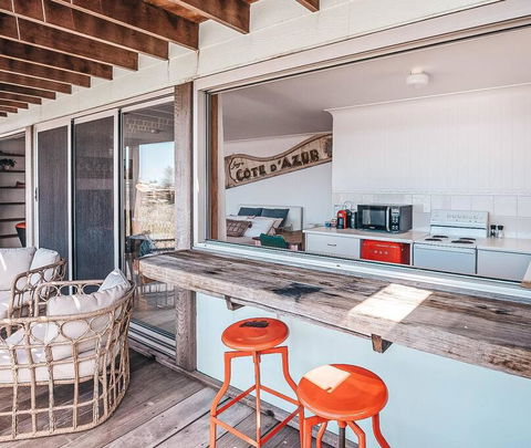 BAY PROPERTIES . Pacific Lodge Studio - Accommodation Sunshine Coast 2