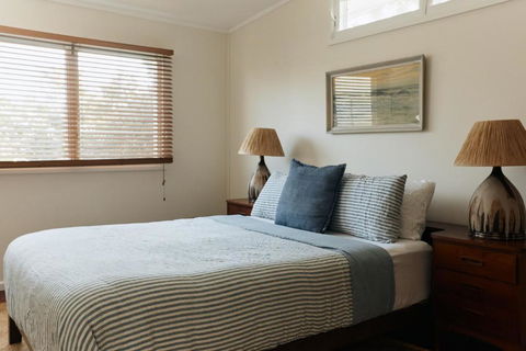 BAY PROPERTIES . The Sailor Shack - Accommodation Sunshine Coast 3