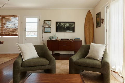 BAY PROPERTIES . The Sailor Shack - Accommodation Sunshine Coast 1