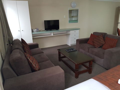 Southport Motel & Apartments - Accommodation Sunshine Coast 9