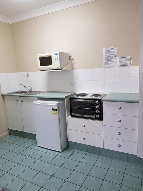 Southport Motel & Apartments - Accommodation Sunshine Coast 15