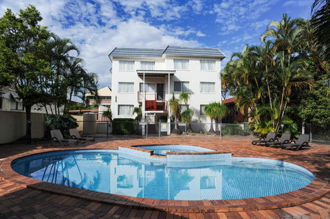 Southport Motel & Apartments - Accommodation Sunshine Coast 0