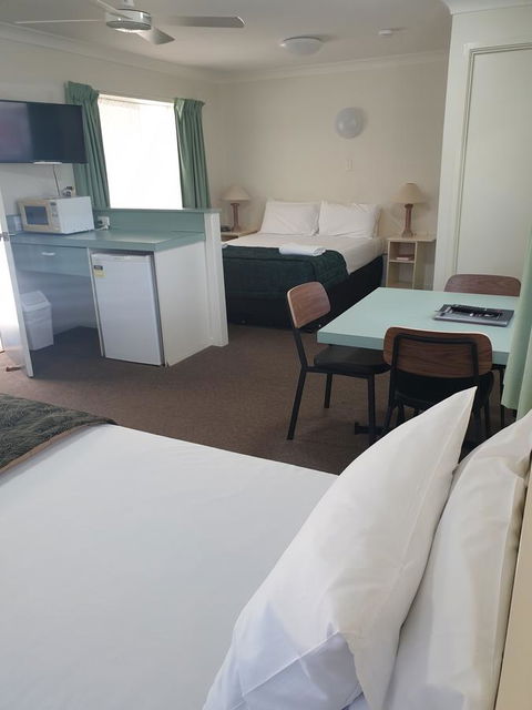 Southport Motel & Apartments - Accommodation Sunshine Coast 20