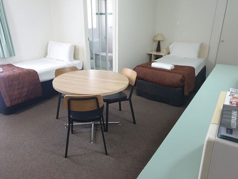 Southport Motel & Apartments - Accommodation Sunshine Coast 16