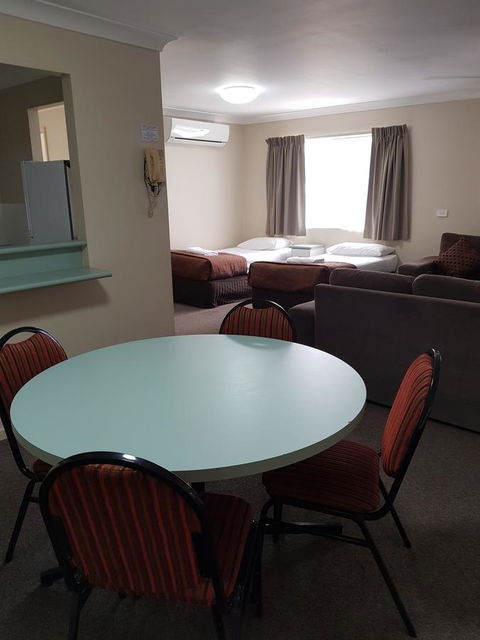 Southport Motel & Apartments - Accommodation Sunshine Coast 10