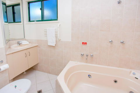 NRMA Bowen Beachfront Holiday Park - Accommodation Sunshine Coast 14