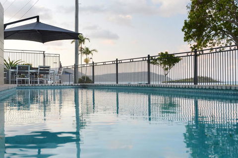 Whitsunday Waterfront Apartments - Accommodation Sunshine Coast 12