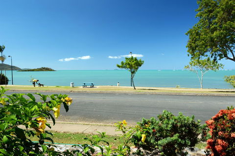 Whitsunday Waterfront Apartments - Accommodation Sunshine Coast 15