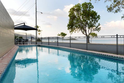 Whitsunday Waterfront Apartments - Accommodation Sunshine Coast 1