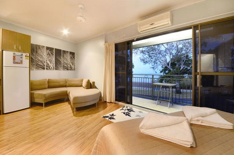 Whitsunday Waterfront Apartments - Accommodation Sunshine Coast 2