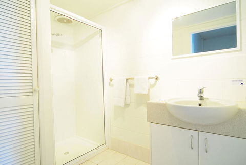 Whitsunday Waterfront Apartments - Accommodation Sunshine Coast 25