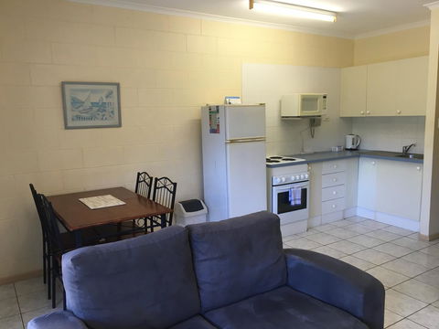 Whitsunday Waterfront Apartments - Accommodation Sunshine Coast 21